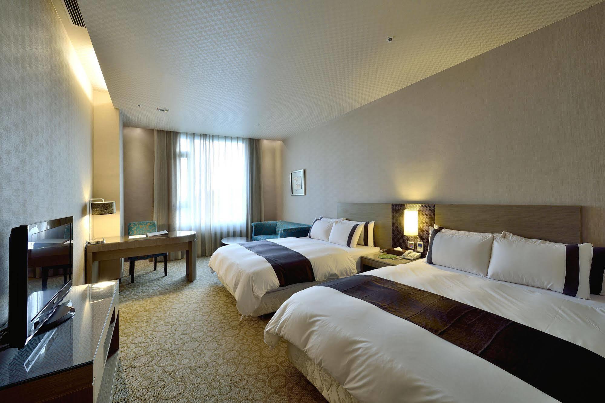 Shinkansen Grand Hotel تايتشونغ المظهر الخارجي الصورة