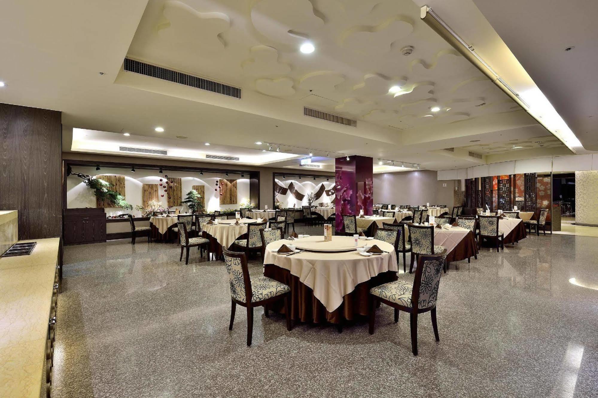 Shinkansen Grand Hotel تايتشونغ المظهر الخارجي الصورة